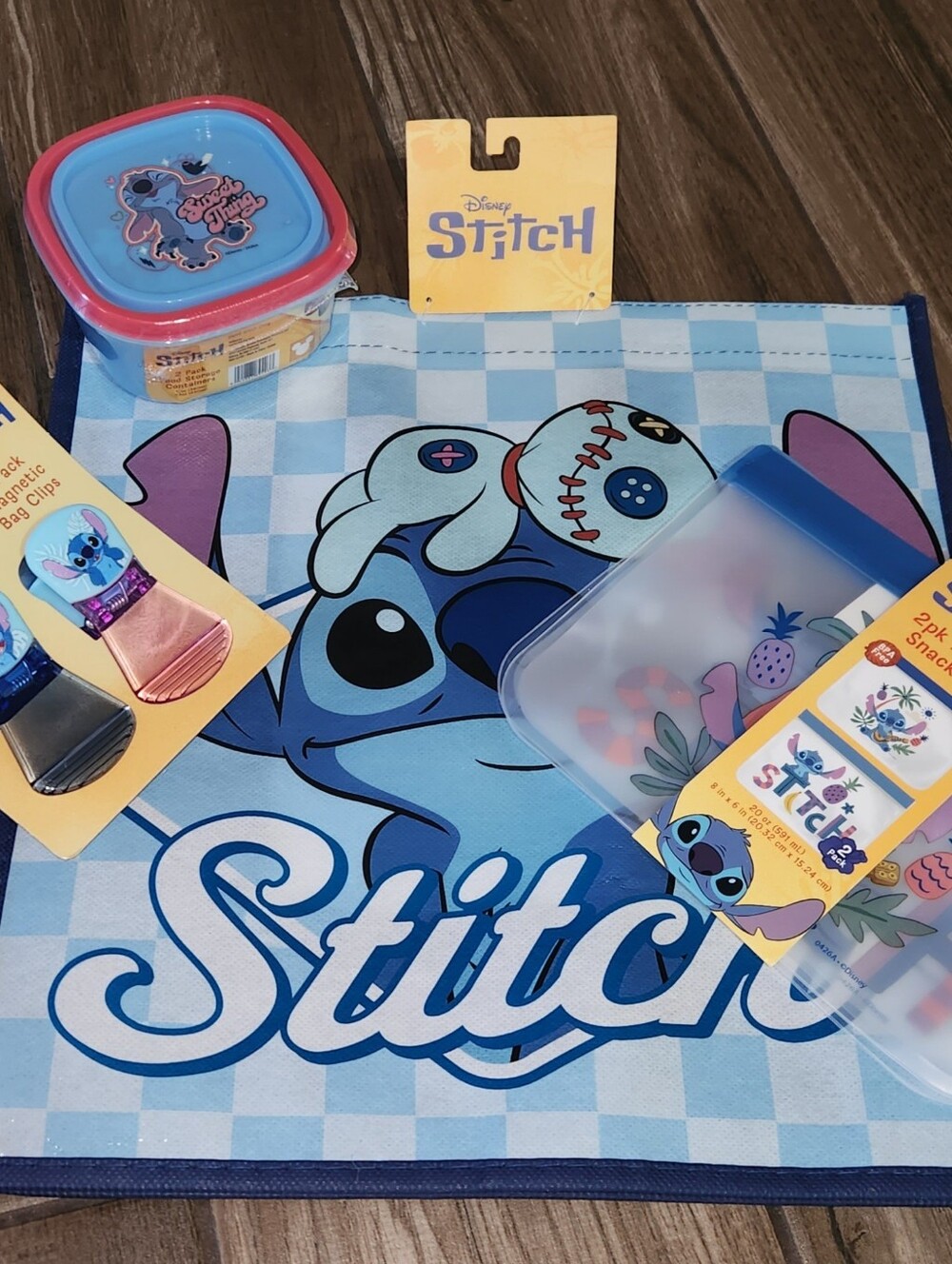 Stitch Blue and Pink Picnic 4 Items